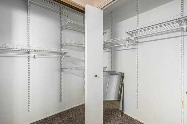 Building Photo - 11451 S Mohave St