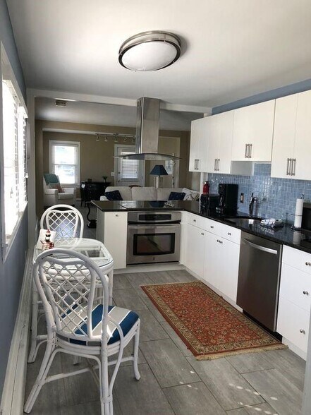 Building Photo - 18 Willow Ct