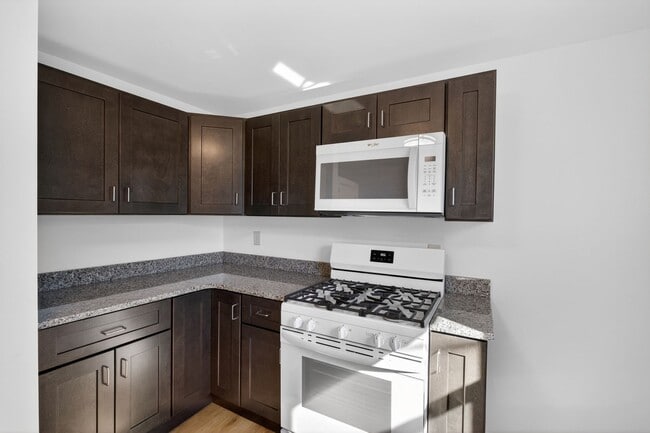 Building Photo - 2 Bedroom in New Castle