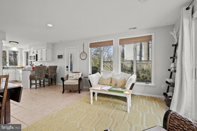 Building Photo - 4706 Frederick Ave