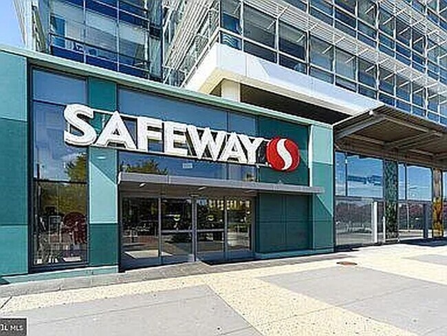 Building Photo - 1101 3rd St SW