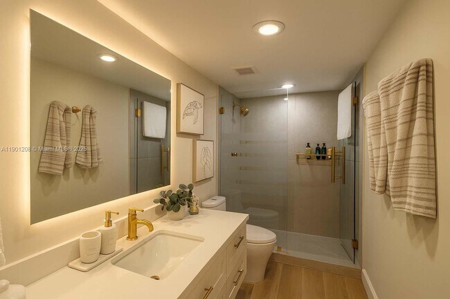 Building Photo - 8877 Collins Ave