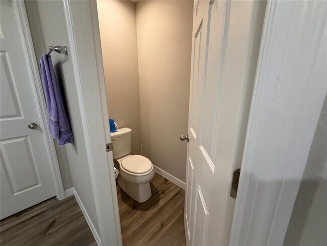 Building Photo - 3464 Dahlia Dr