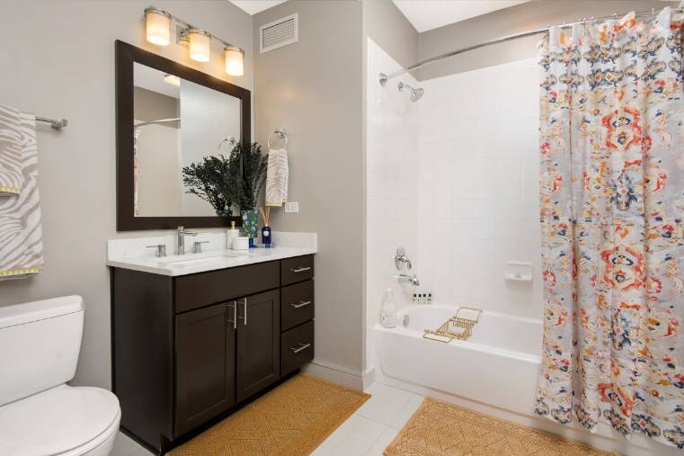 Building Photo - 387 E Ohio St