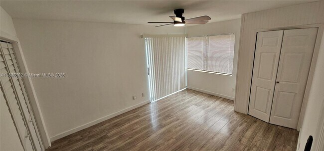Building Photo - 2728 Sunrise Blvd