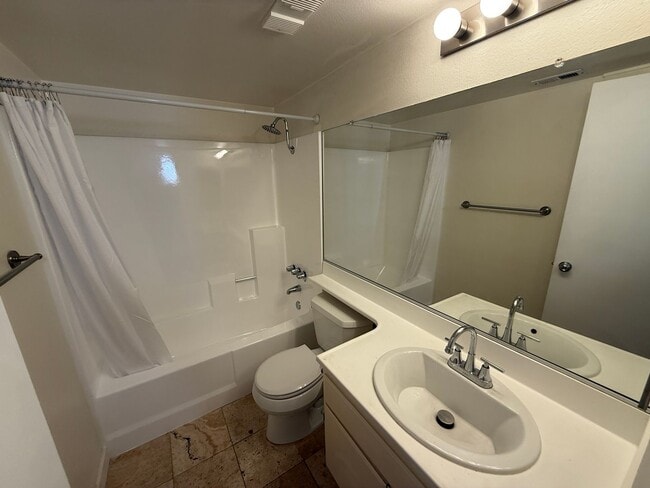 Building Photo - 2-Bedroom Condo with Community Amenities a...