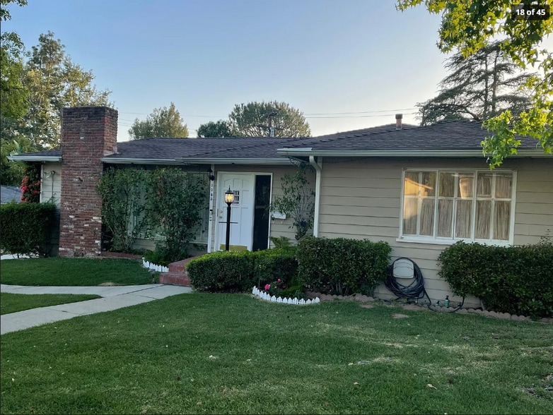 Building Photo - 1085 Riviera Dr