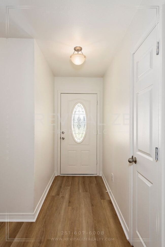 Building Photo - Spacious 3-Bedroom Home with Open Floor Pl...
