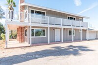 Building Photo - 4 Bedroom, 3 Bath Large House with Mountai...
