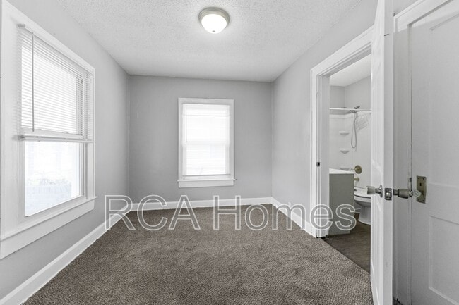 Building Photo - 1413 N Mount Street