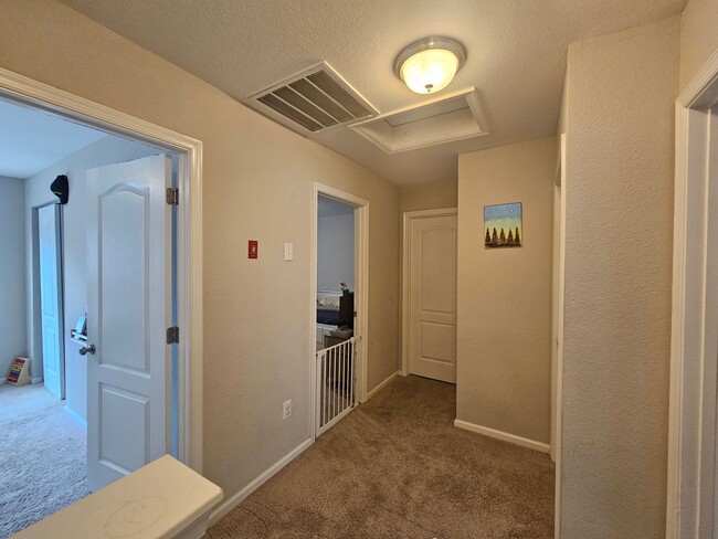 Building Photo - Welcome to Balmoral