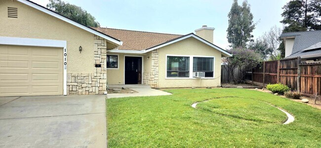 Building Photo - 1010 Nez Perce Dr
