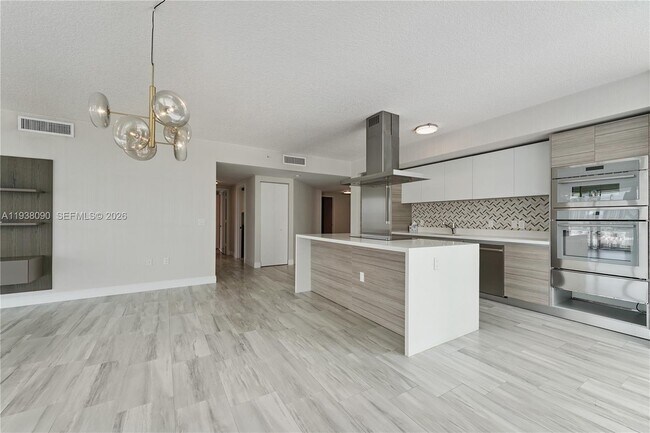 Building Photo - 300 Sunny Isles Blvd