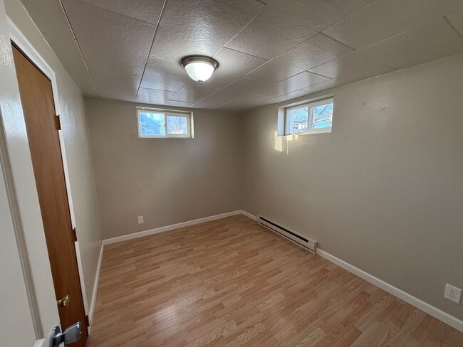 Building Photo - Two bedrooms, one quarter bathroom home, pet friendly, central air!