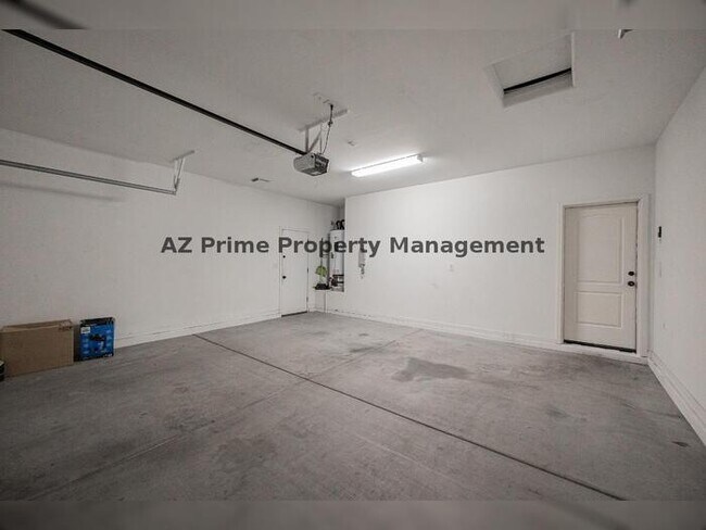 Building Photo - 1520 E Apollo Rd