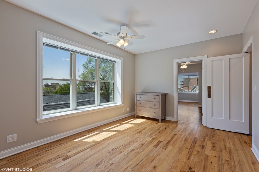 Building Photo - 1446 W Pensacola Ave