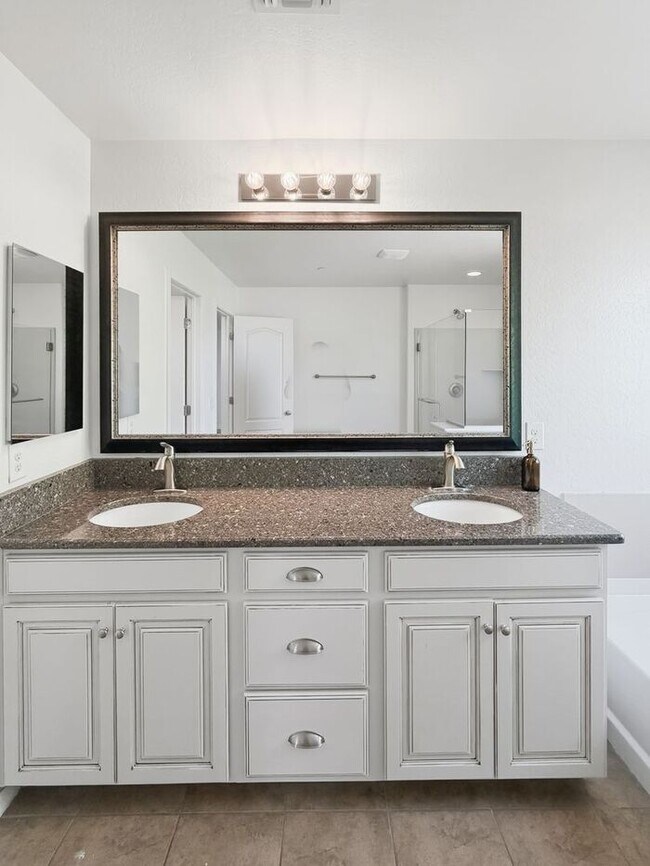 Building Photo - Beautiful North Phoenix Rental in a Prime Location!