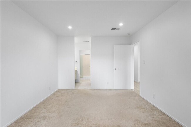 Building Photo - 1141 Verdemar Dr