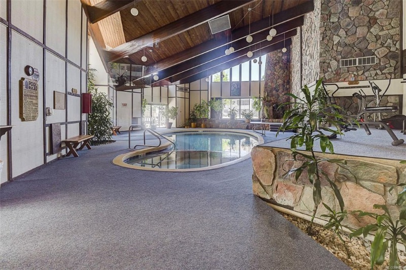 Building Photo - 6540 Delmonico Dr