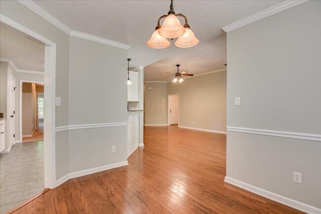 Building Photo - 1021 Mansford Ln