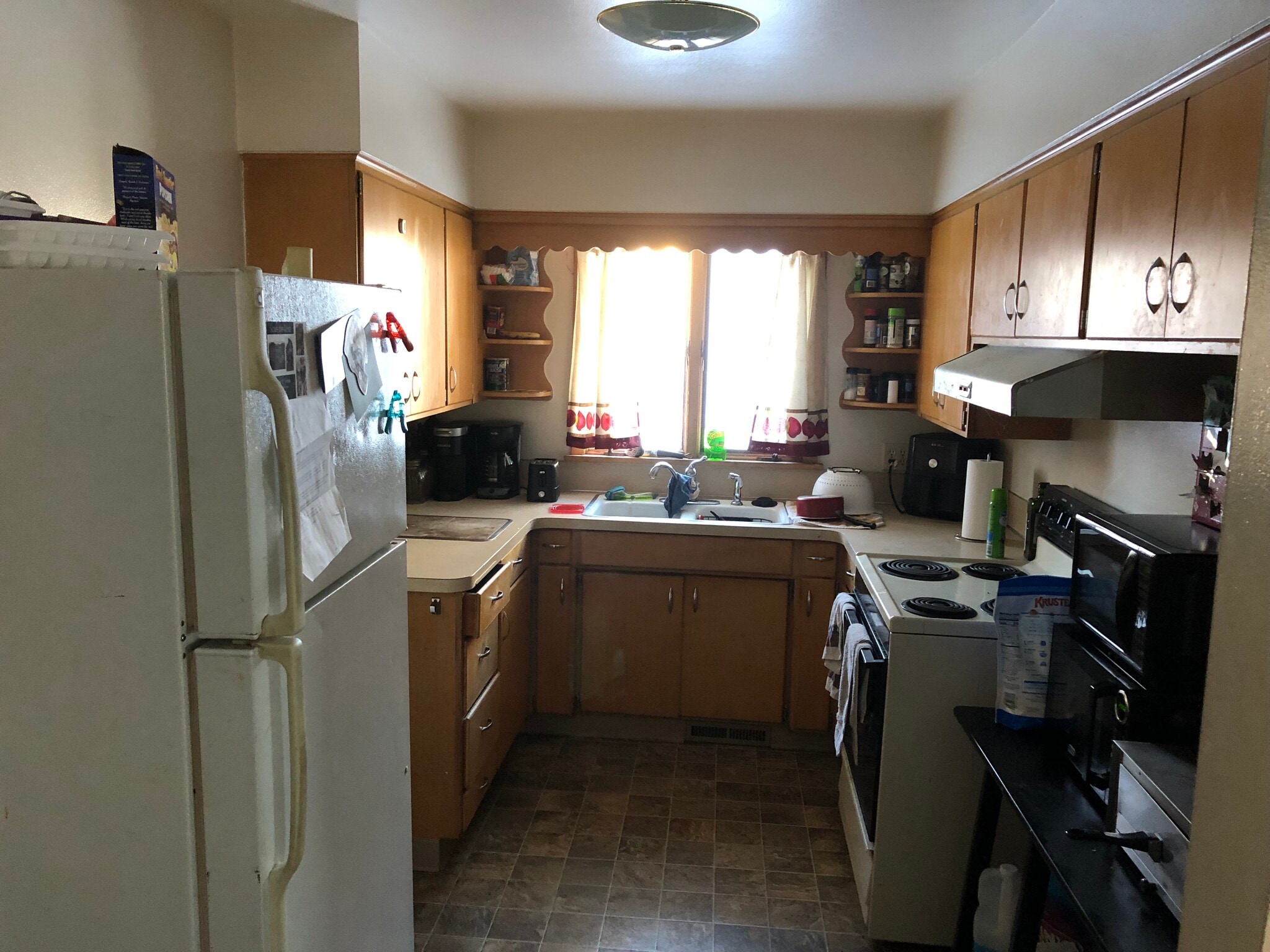 Building Photo - 228 S 4th St