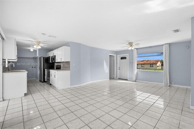 Building Photo - 13710 Harrison St