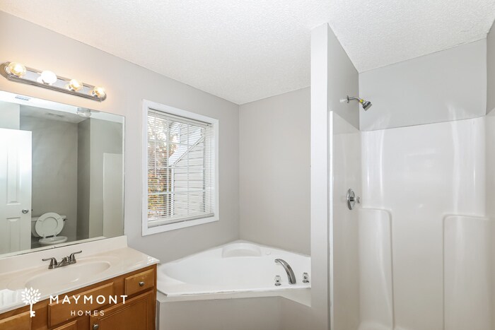 Building Photo - 6427 Olmadison Ln