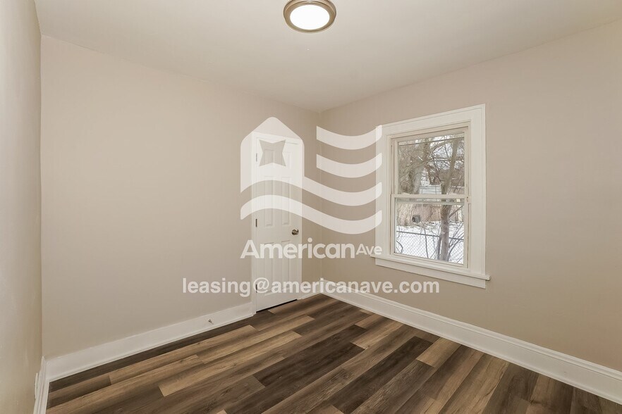 Building Photo - 13601 Edgewood Ave