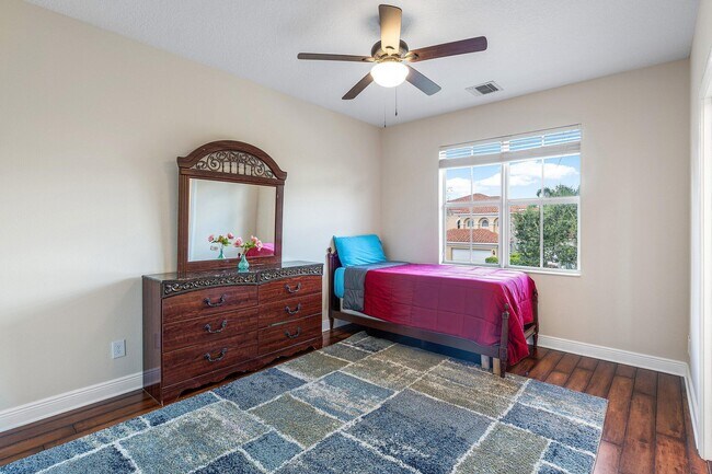 Building Photo - 3381 Lago De Talavera