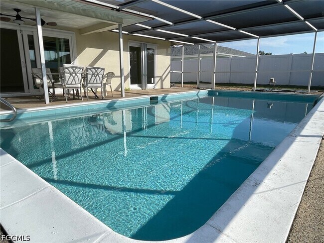 Building Photo - 3502 SE 22nd Pl