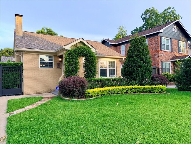 Building Photo - 8234 Bonner Dr