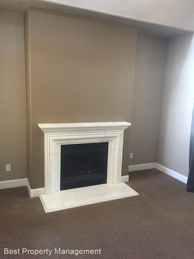 Building Photo - 5 br, 4 bath House - 337 Foothill Drive