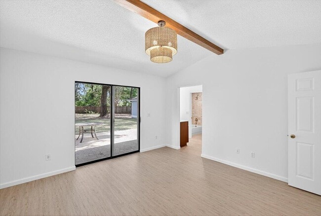 Building Photo - 12 Corbin Ct