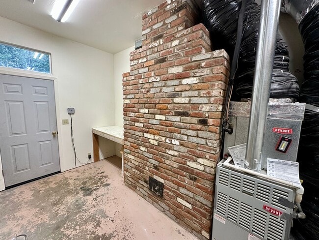 Building Photo - Spacious 4 Bedroom House on Banner Lava Cap Rd