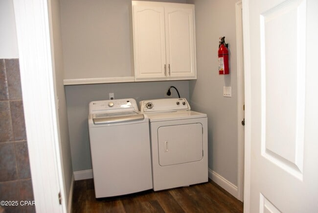 Building Photo - 7009 N Lagoon Dr