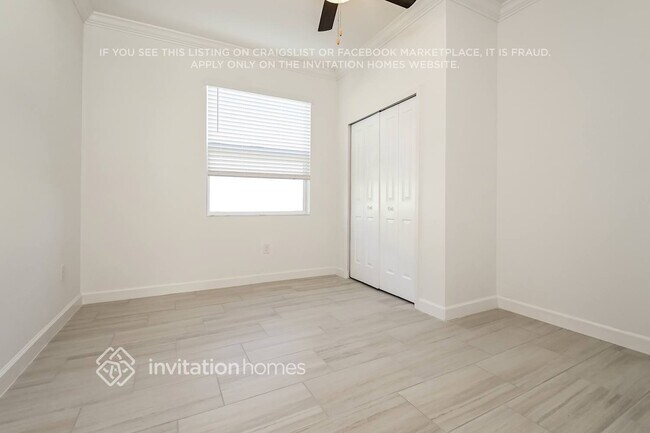 Building Photo - 14326 17 Ct E