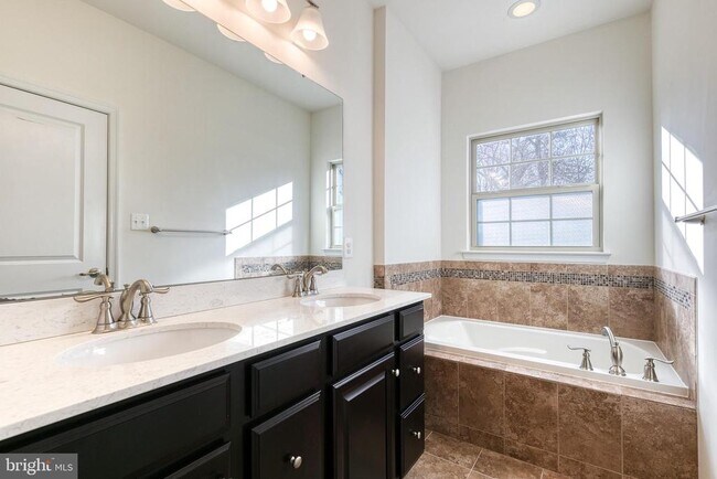 Building Photo - 7635 Telamon Wy