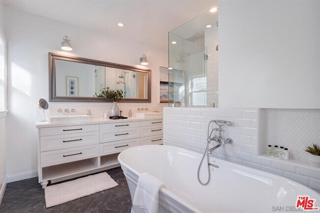 Building Photo - 7715 Whitefield Pl