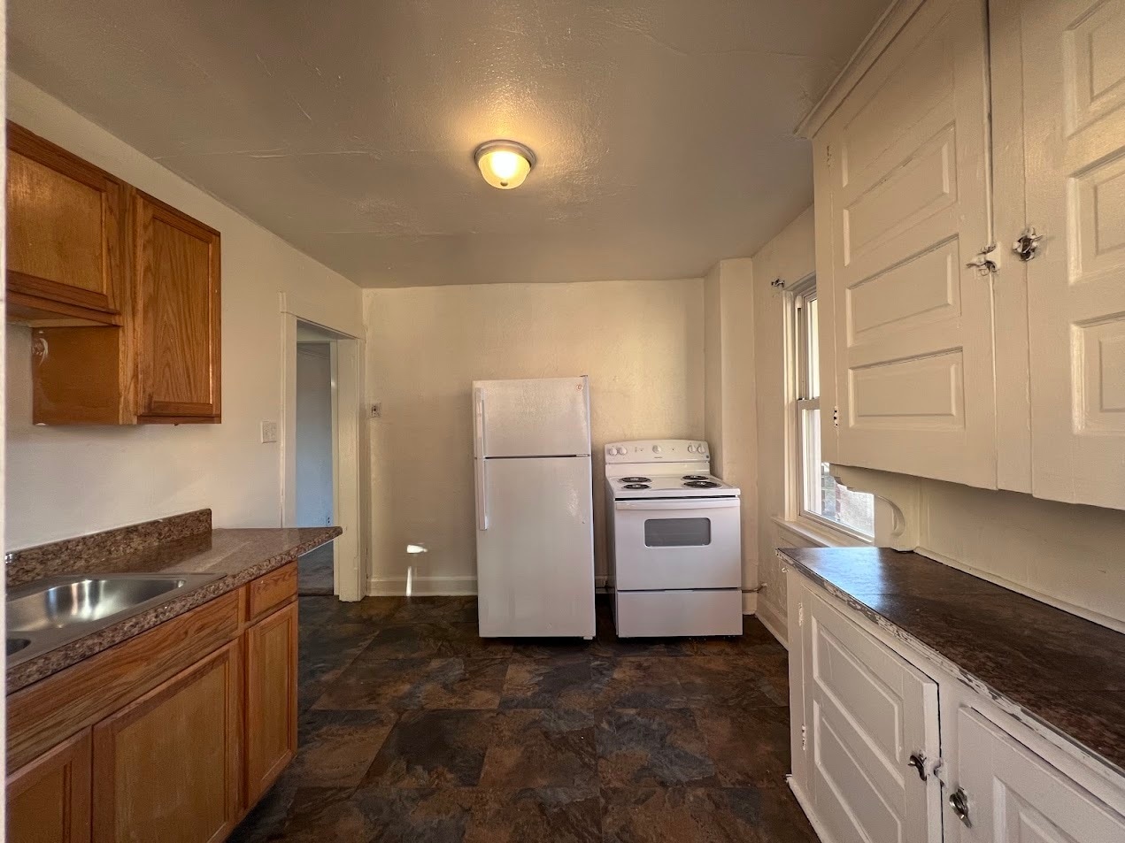 Building Photo - 1205 Sarah St