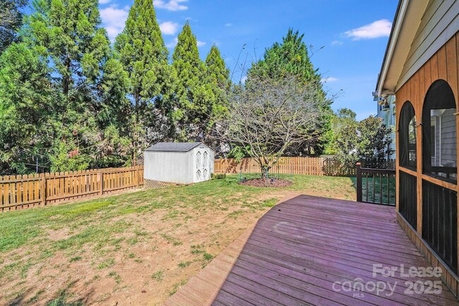 Building Photo - 10243 Squires Way