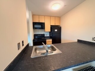 Building Photo - 106 Valentine Pl