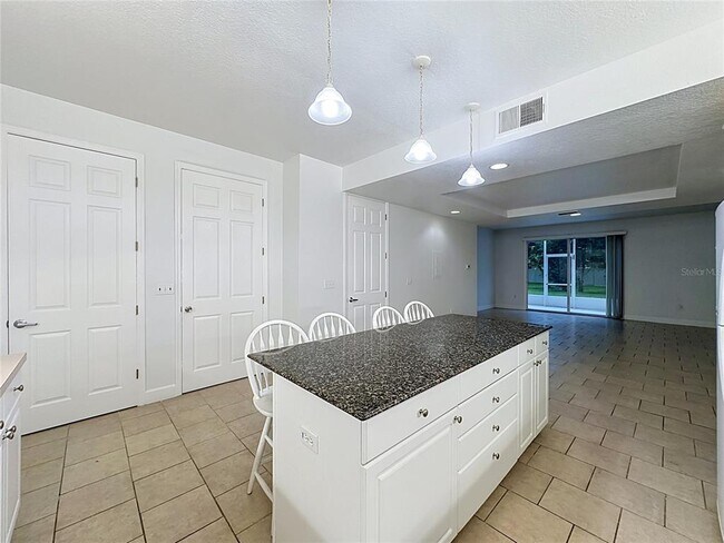 Building Photo - 2053 Green Oak Ct