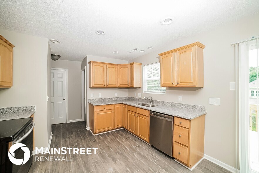 Building Photo - 113 Willow Bend Dr