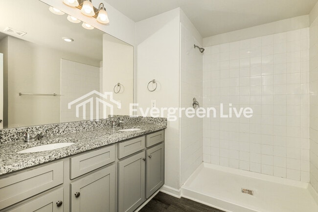 Building Photo - 104 Vlg Grn Dr NW