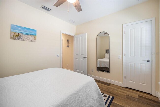 Building Photo - 2339 Datura St