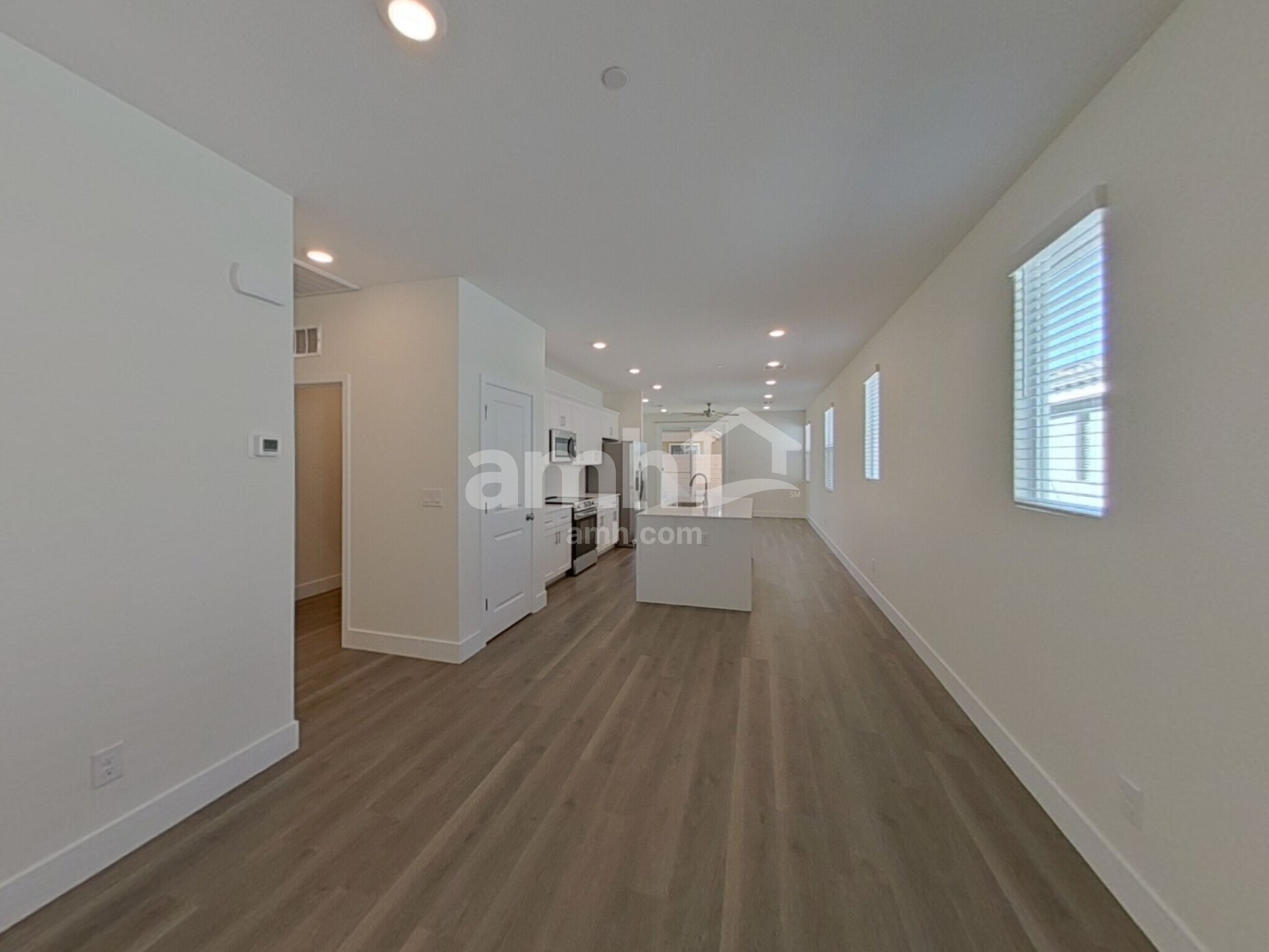 Building Photo - 901 English Primrose St