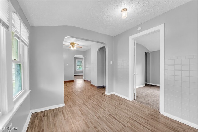 Building Photo - 3439 W 62nd St