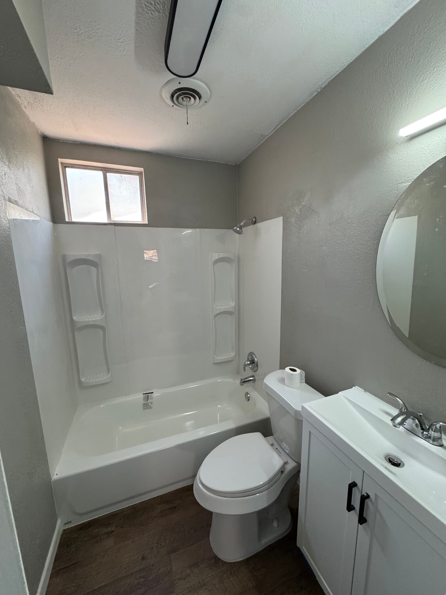 Building Photo - 1802 Dayton Dr