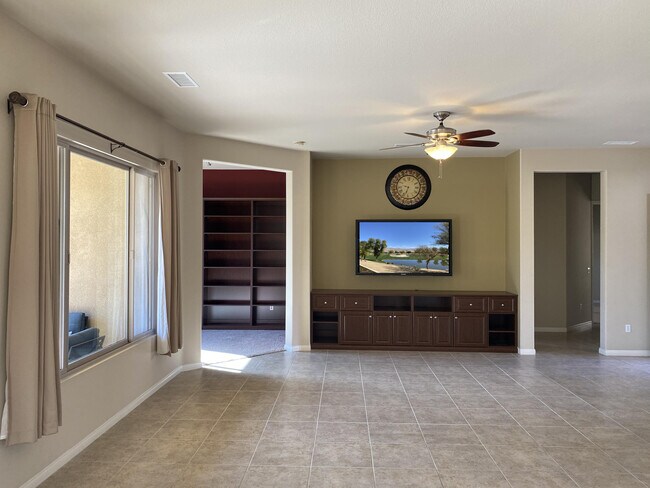 Building Photo - 39408 Camino Las Hoyes