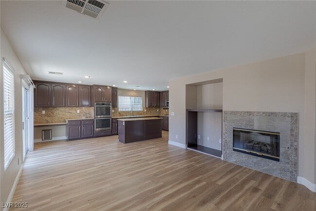 Building Photo - 1130 Grove Park St